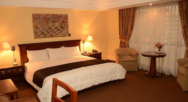 Полулюкс Maria Angola Hotel & Centro de Convenciones