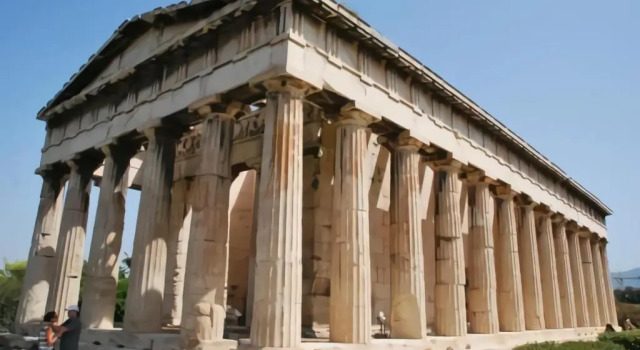 Полулюкс Nephiria, Back to Tradition, In the heart of Plaka
