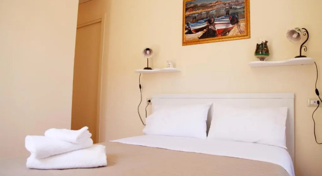 Bed & Breakfast Duomo Di Taormina, Book Hotel Hotels in Sicily with Parking, Parking
