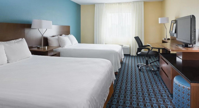 Fairfield Inn & Suites Lexington Keeneland Airport