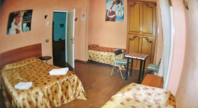 Кровать в общем номере (женский номер) Magic Place Guest House