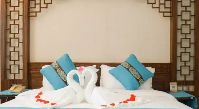 Семейный люкс с видом на море Golden Lotus Herton Seaview Hotel