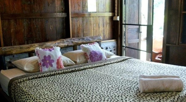 J&J Guesthouse, Забронировать Гостевой дом Сукхотхай 