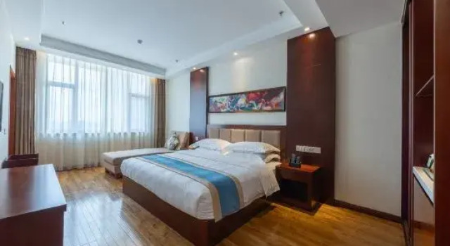 Люкс Zhaotong Development Building Hotel