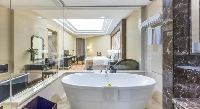Junior Suite Wyndham Surabaya