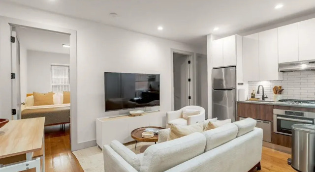 Luxury 3 Bedroom 2 Bath Apartment in Prime Location of NYC, Забронировать Апартаменты/квартира Апартаменты Нью-Йорка, рядом с NYU Hospital For Joint Diseases, Апартаменты/квартира