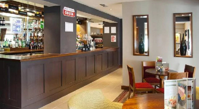Premier Inn Camberley, Забронировать Отель Отели Западного Суссекса 3 звезды, 3*