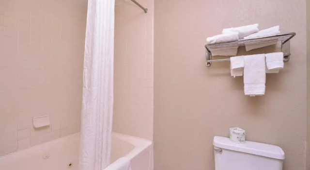 Номер Standard Baymont by Wyndham Sioux Falls North,I-29,Russell St, Airport