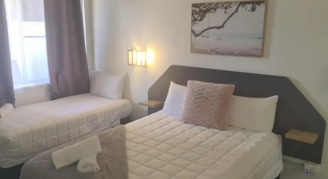 Двухместный номер Standard с балконом Golden Sands Motor Inn