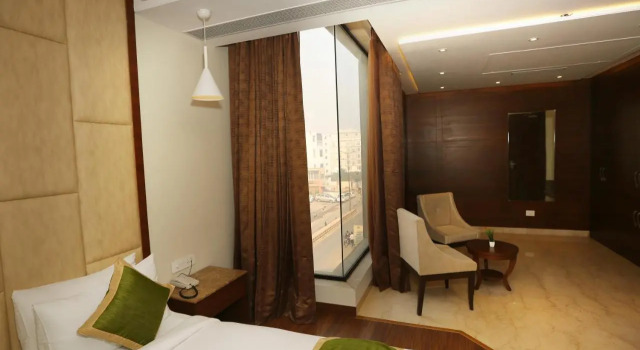 Maple Grand, Забронировать Отель Фирозабад штат Уттар-Прадеш
