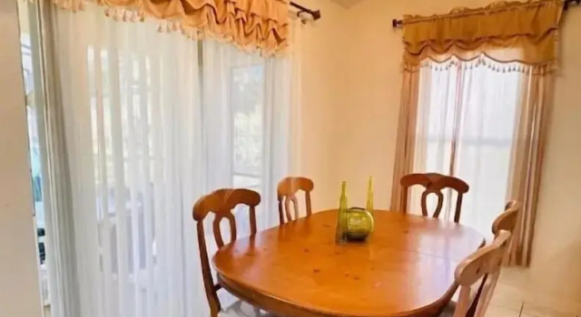 Коттедж South Facing W/ Private Pool & Spa