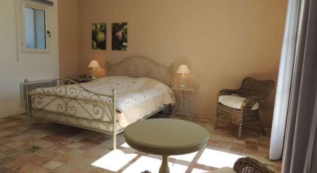 Le Bouquet de Seguret, Rezervasyon Otel Vaucluse otoparklı oteller, Otopark