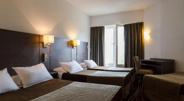 Четырёхместный номер Standard The Originals City, Hôtel Astoria Vatican, Lourdes