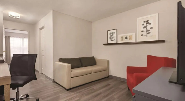 Люкс c 1 комнатой Country Inn & Suites by Radisson, Waterloo, IA