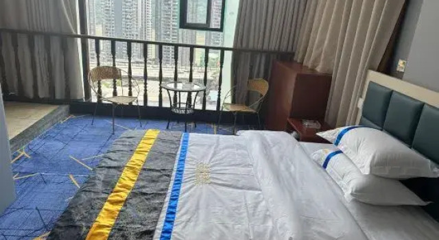 JiuAi  Commercial Hotels, Prenota Hotel Hotel a Chongqing Area con parcheggio, Parcheggio