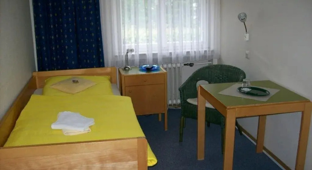 Hotel Quellenhof, Забронировать Отель Хорн-Бад-Майнберг Teutoburg Forest