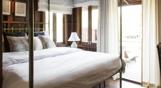 Люкс Baan Luang Rajamaitri Historic Inn