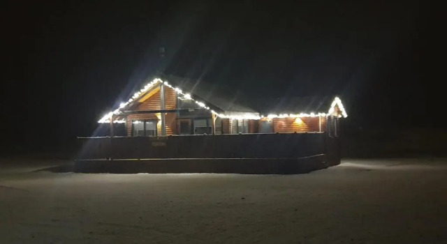 Коттедж Black Beach Cottage Small