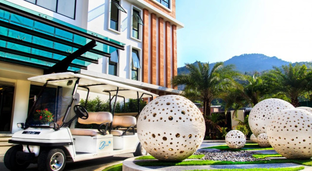 Курортный отель The Beach Heights Resort