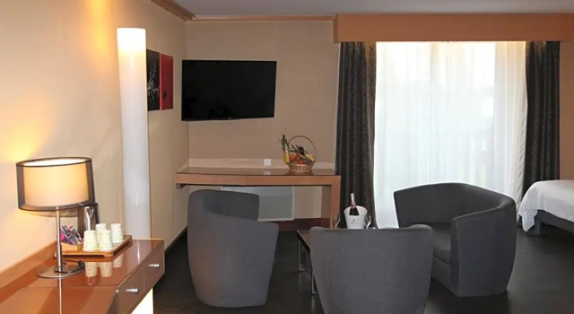 Люкс Superior Amirauté Hôtel