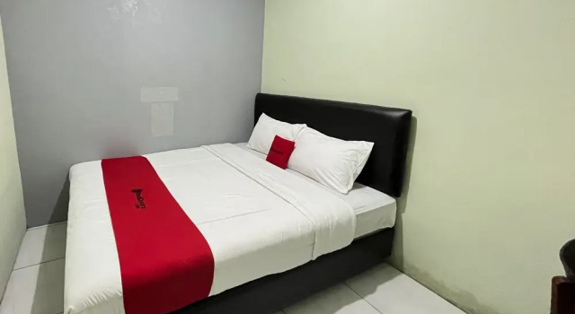 RedDoorz Syariah Near Exit Tol Nganjuk