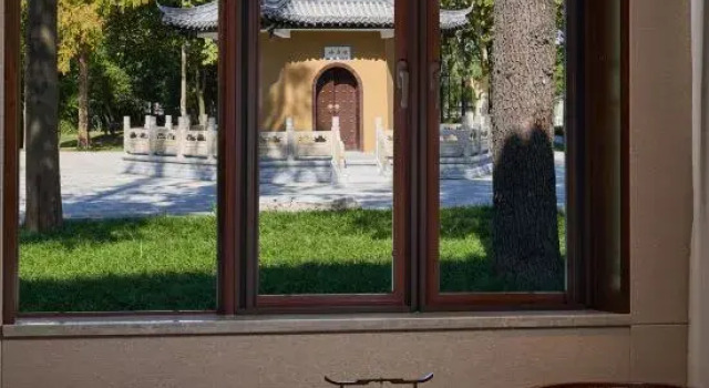 Двухместный люкс с видом на сад Floral Lux Guazhou Ancient Ferry Hotel (Yangzhou Zhang Ruoxu Memorial Hall)