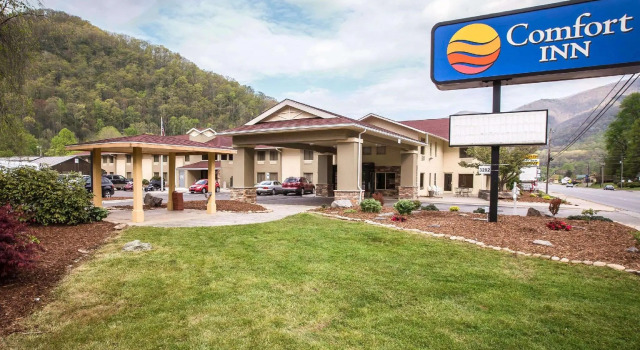 Номер Standard Comfort Inn near Great Smoky Mountain National Park