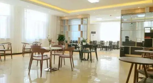 GreenTree Inn Express (Qingdao Golden Beach shanli subway station)