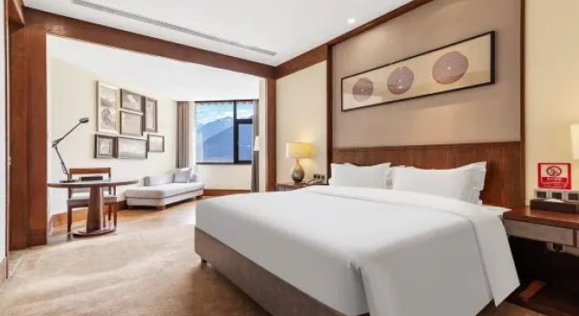 Люкс Luxury V-CONTINENT Nyingchi Hotel