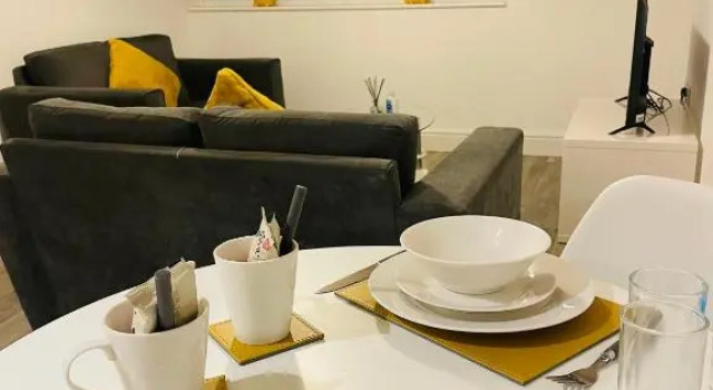 #0509 Two Bedroom Serviced Apartment- Free Parking, Varaa Huoneisto Asunnot kohteessa Merseyside, Huoneisto