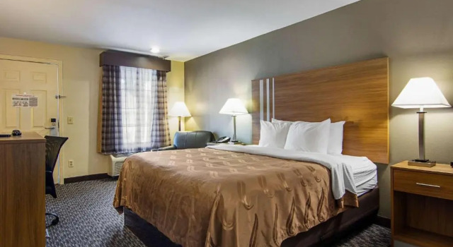 Номер Standard Quality Inn Lagrange East I-85