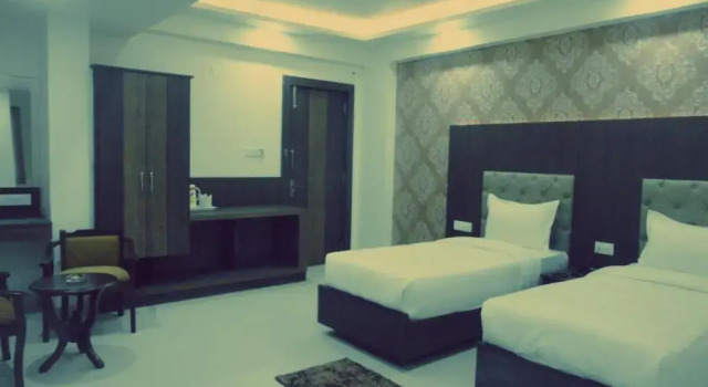 Hotel Delite Grand, Забронировать Отель Отели штата Махараштры 3 звезды, 3*