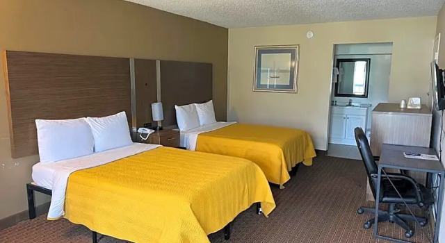 Номер Deluxe Red Carpet Inn Kinston