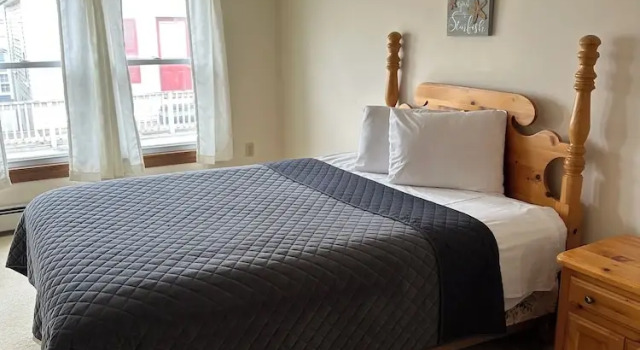 Коттедж с 4 комнатами Nautical Beach Properties