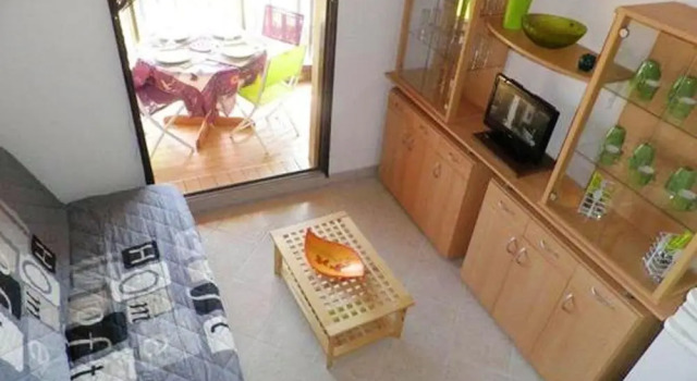 Apartment With one Bedroom in Gruissan, With Shared Pool and Furnished Balcony - 500 m From the Beach