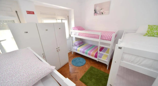Star Hostel, Забронировать Хостел Хостелы Лиссабона, рядом с Дом-музей Фернанду Пессоа, Хостел