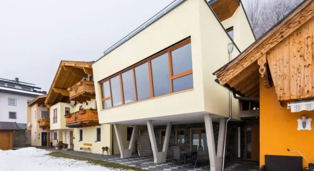 Chalet in Stuhlfelden Near Ski Slopes