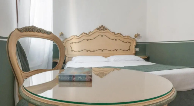 Двухместный номер Standard с видом на канал Ca San Trovaso - 6 Rooms