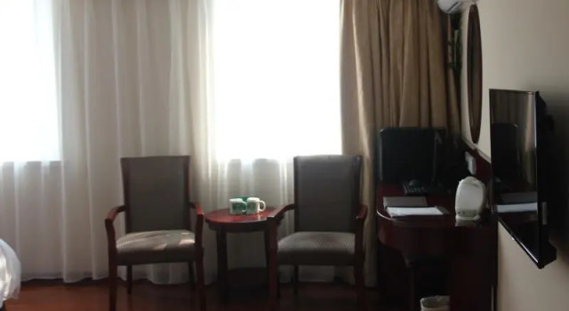 Семейный номер Standard GreenTree Inn Hefei East Wangjiang Road CTCE Express Hotel