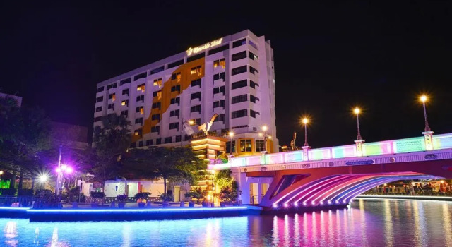 Номер Superior TF Riverside Hotel