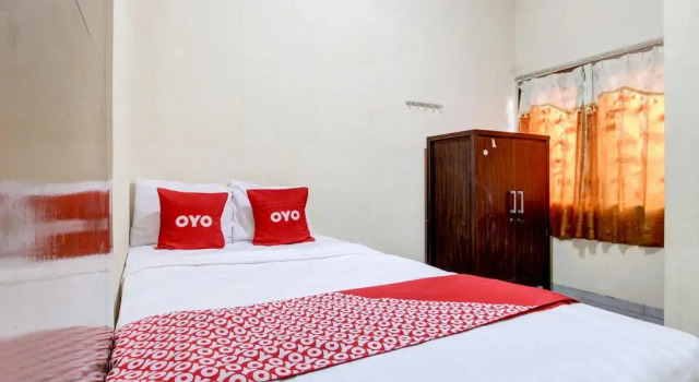 Super OYO 92511 Griya Dias  Syariah, Book Hotel Sleman Yogyakarta Province