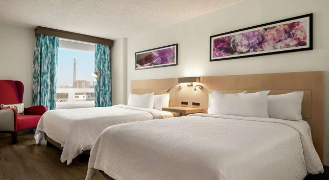 Четырёхместный номер Standard Hilton Garden Inn Saskatoon Downtown