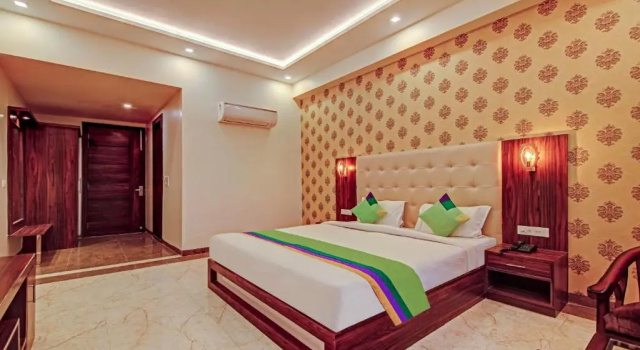 SG Grand by Treebo Hotels