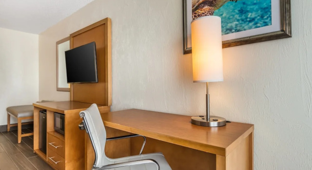 Четырёхместный номер Standard Цокольный этаж с балконом Tropical Winds Resort Hotel