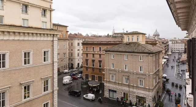 Nice Apartment Navona Sq