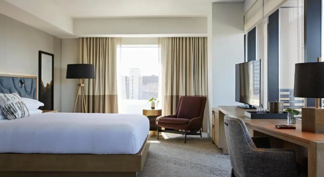 Двухместный номер Premium с балконом Kimpton Sawyer Hotel by IHG