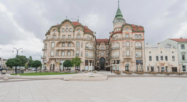Black Eagle Loft, Varaa Hotelli Oradea 