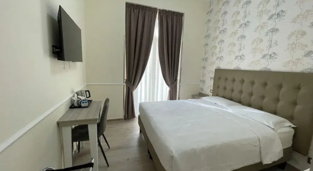 Двухместный номер Standard с балконом и с видом на город Hotel Le Petit
