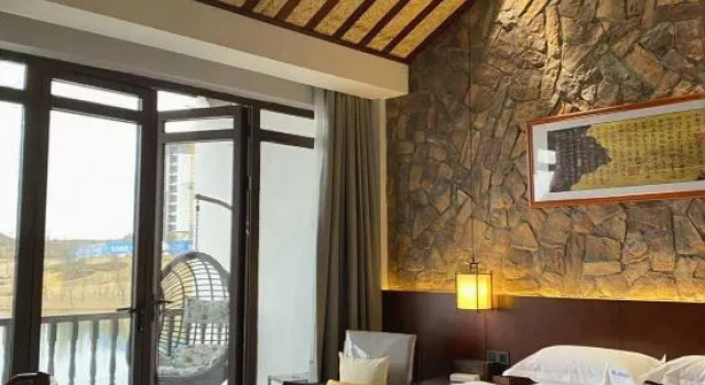 Люкс Grand Fuyang Huaiwang Bieyuan Homestay (Raozhou Ancient Town Branch)