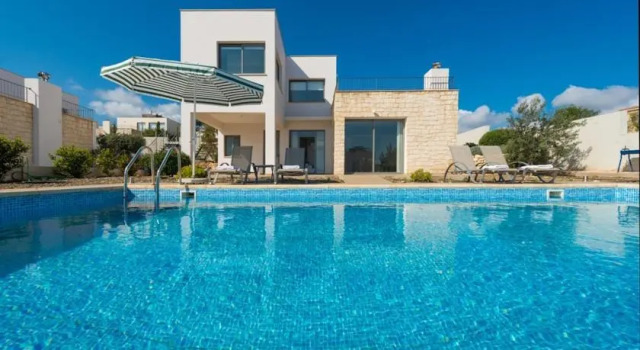 Villa Tavrou Dyo - Luxury 3 Bedroom Latchi Villa With Private Pool - Stunning Sea Views, Prenota Villa Hotel a Neo Chorio con parcheggio, Parcheggio